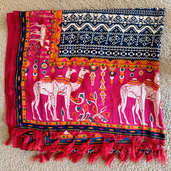 Beautiful Indian dupatta - Picture 1 of 5